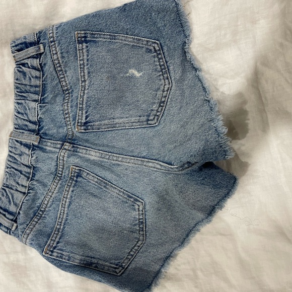 Zara denim shorts - Picture 2 of 2